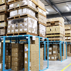 �H��E�q��