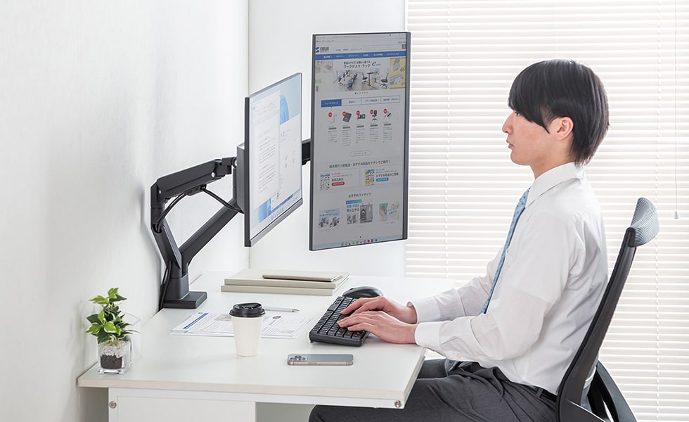 �f���A�����j�^�[�Ń}���`�^�X�N�̌���������