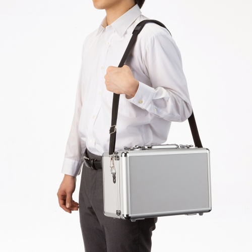 �V�����_�[�x���g�t��