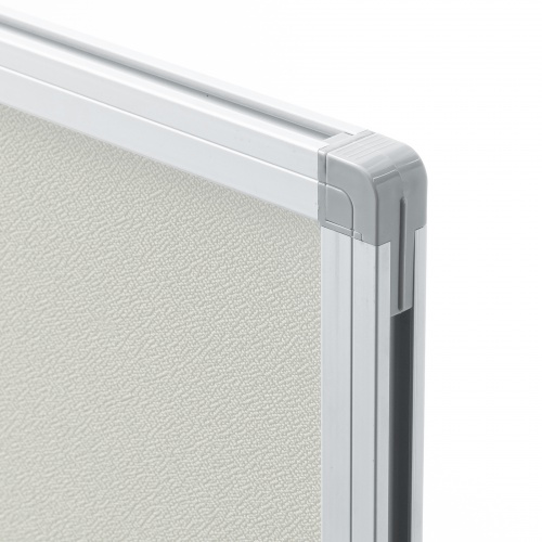 �A���~���t���[�����̗p