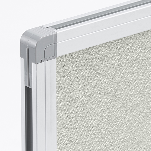 �A���~���t���[�����̗p