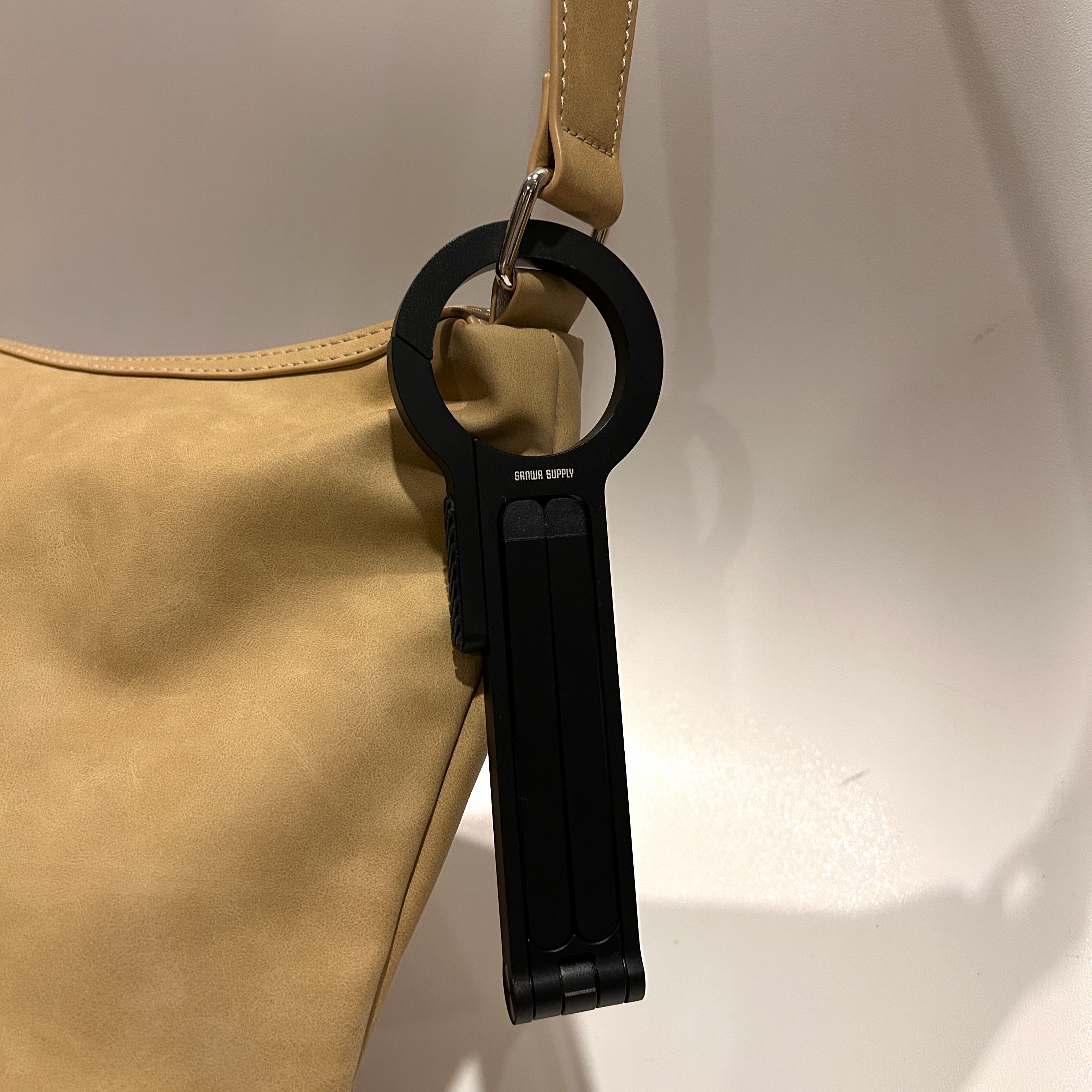 ���o�����ɂ�����ł��֗��I3WAY�X�}�z�X�^���h